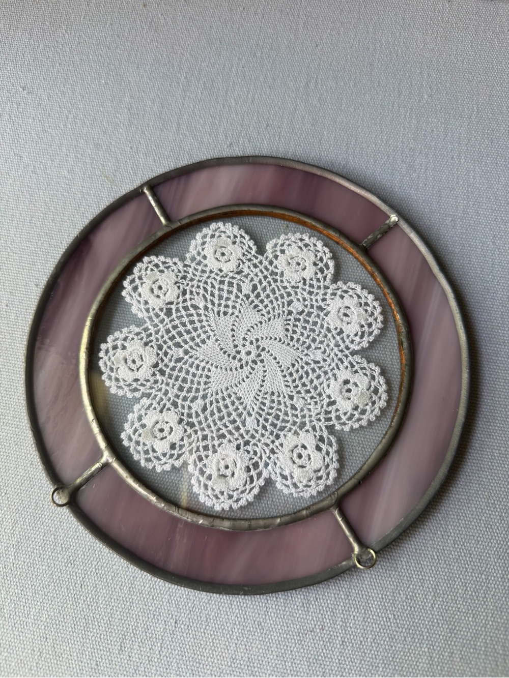 Antique Round Stained Leaded Glass Frame w White Crochet Doily MOTHERS DAY? - Picture 2 of 5